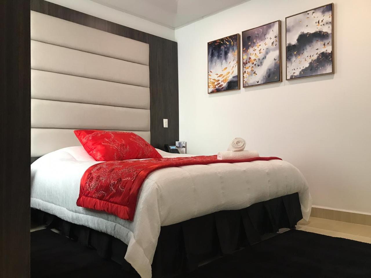Hotel San Antonio גוארנה מראה חיצוני תמונה
