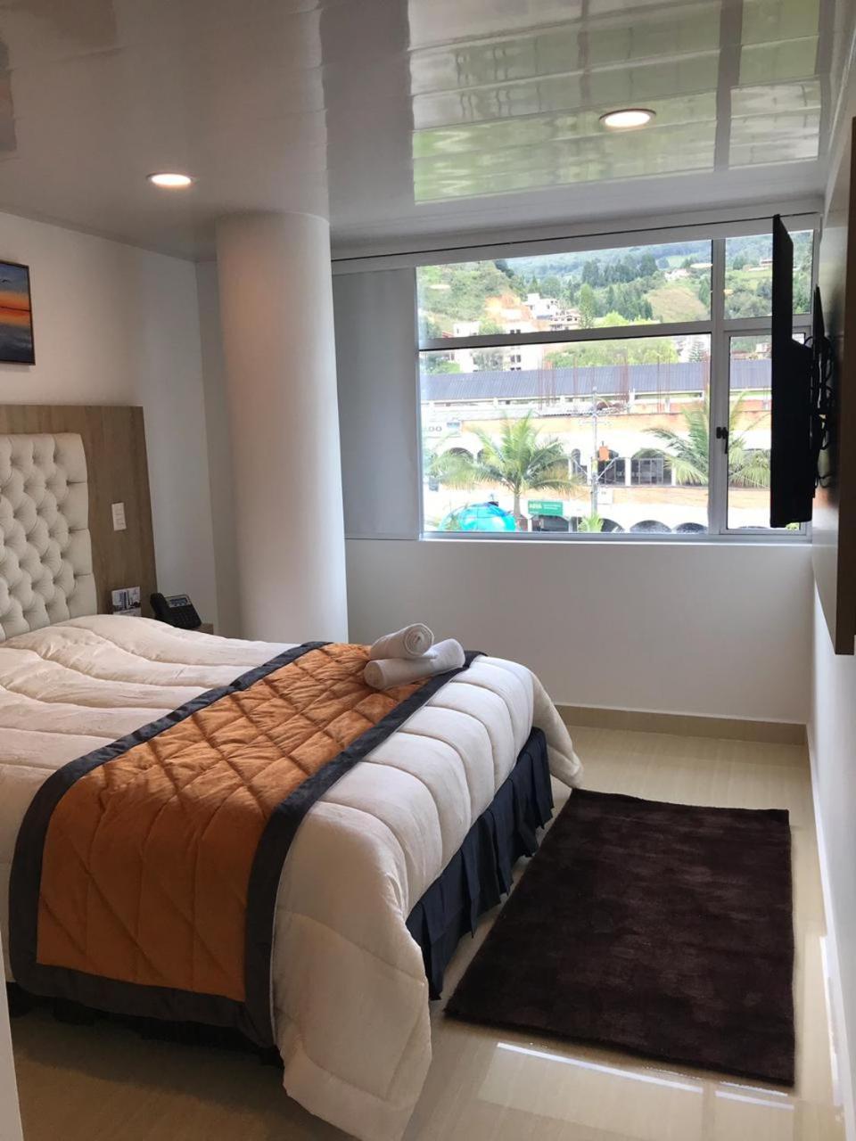 Hotel San Antonio גוארנה מראה חיצוני תמונה